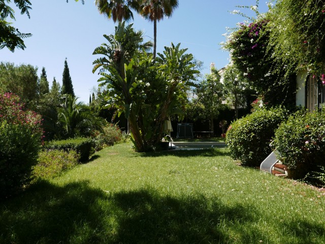 4 Schlafzimmer Villa in Nueva Andalucía