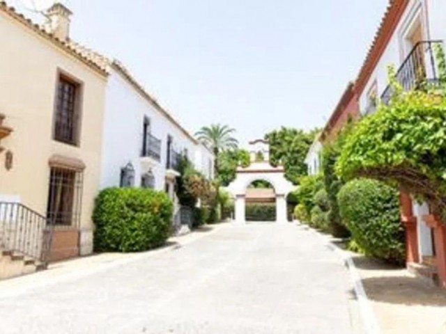 3 Schlafzimmer Reihenhaus in Guadalmina Baja
