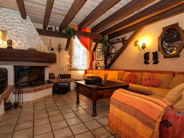 6 Bedrooms Villa in Cerros del Aguila