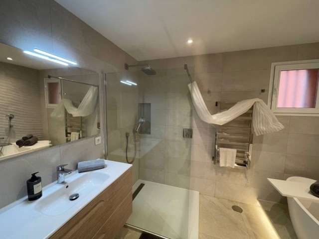 2 Schlafzimmer Apartment in Puerto Banús