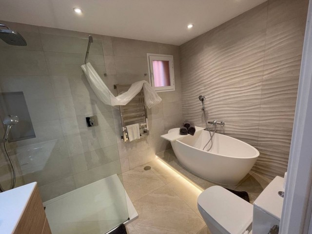 2 Schlafzimmer Apartment in Puerto Banús