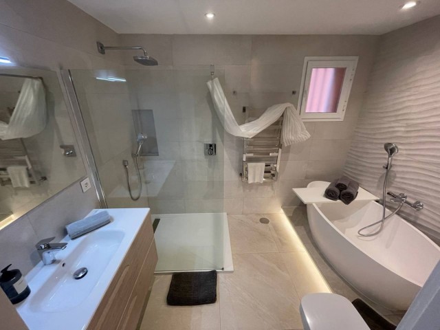 2 Schlafzimmer Apartment in Puerto Banús