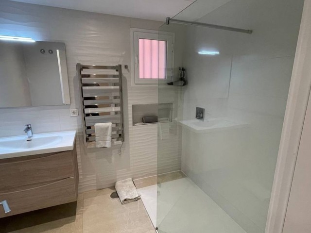 2 Schlafzimmer Apartment in Puerto Banús