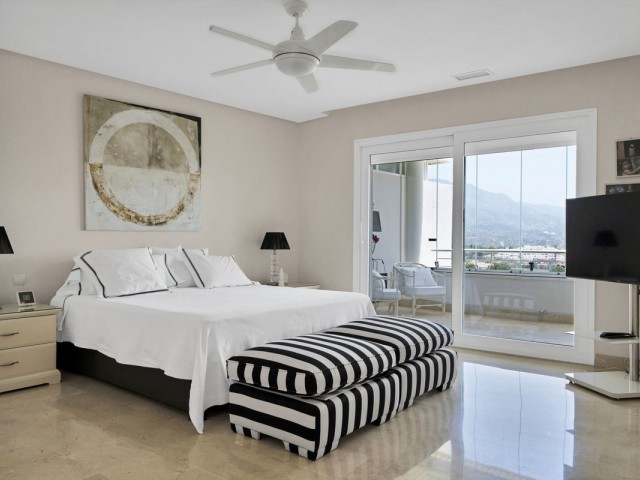 Penthouse in Nueva Andalucía