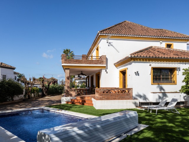 4 Schlafzimmer Villa in San Pedro de Alcántara