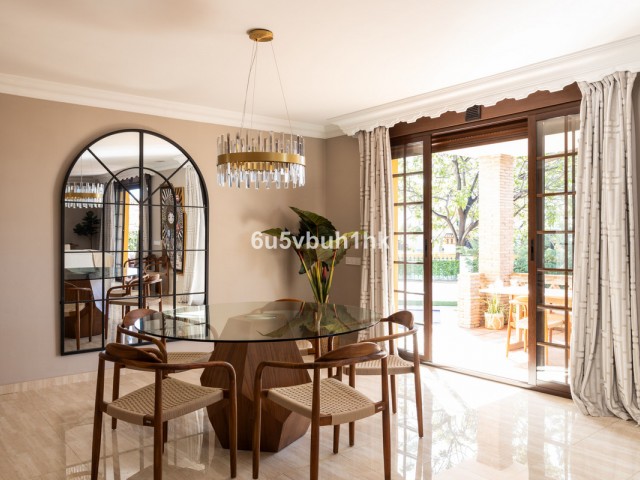 4 Bedrooms Villa in San Pedro de Alcántara