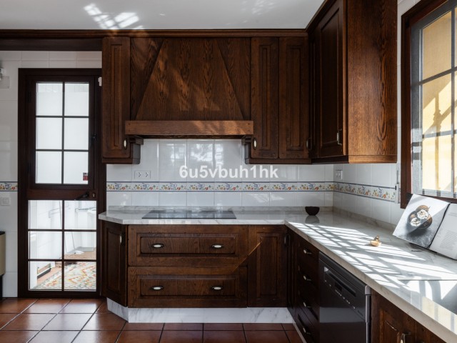 4 Bedrooms Villa in San Pedro de Alcántara