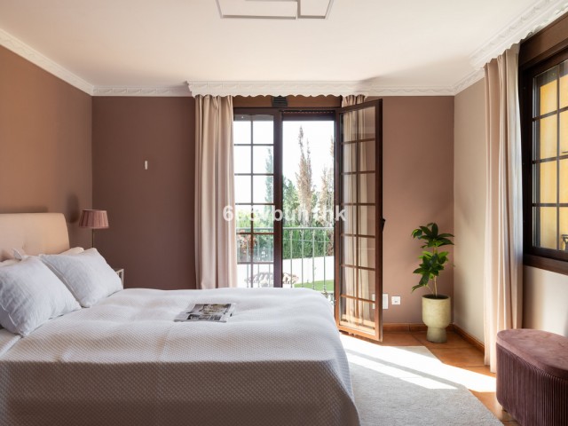 4 Bedrooms Villa in San Pedro de Alcántara