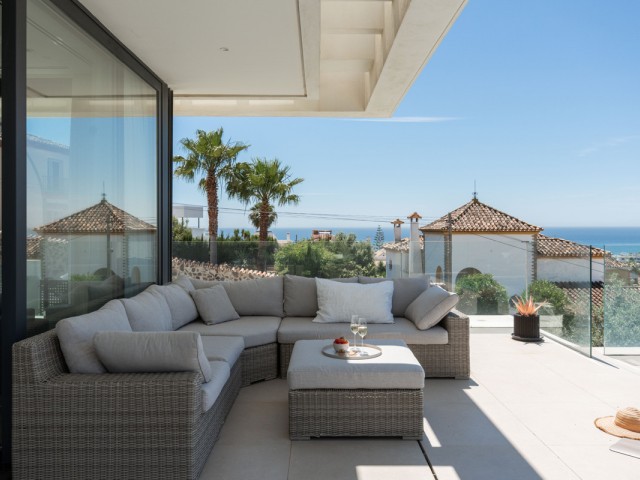 Villa avec 5 Chambres  à Estepona