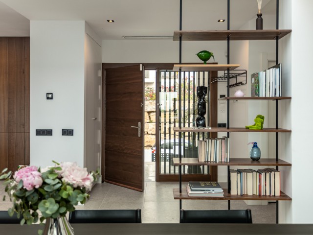 Maison mitoyenne avec 4 Chambres  à Estepona