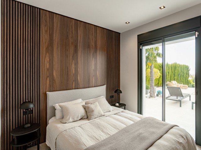 Maison mitoyenne avec 4 Chambres  à Estepona