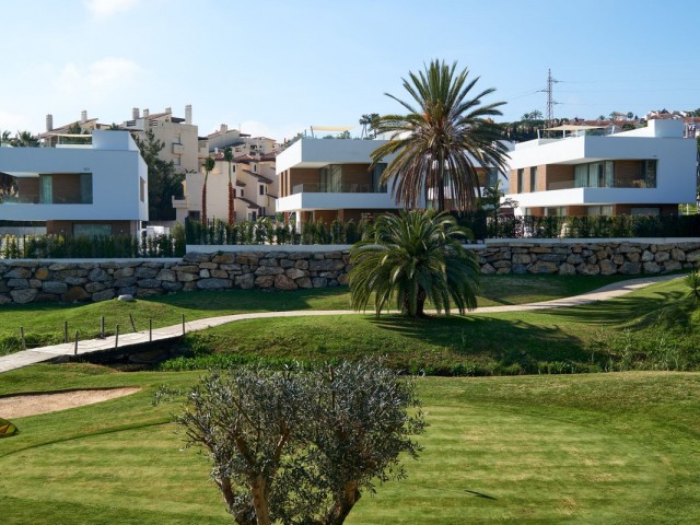 Villa avec 6 Chambres  à Estepona