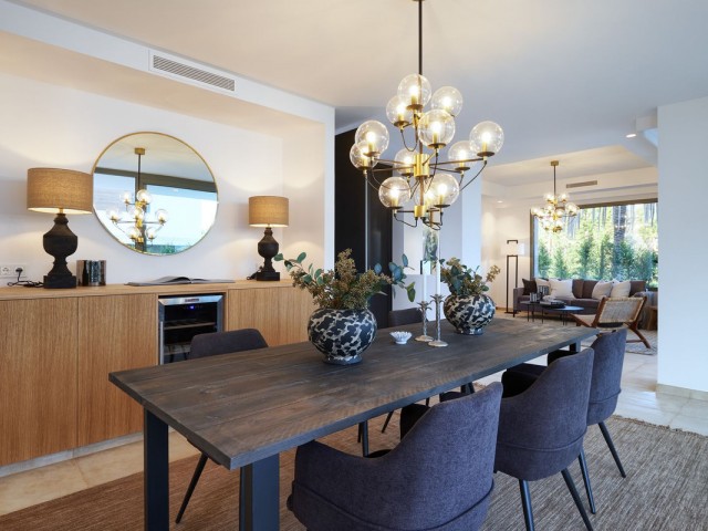 Villa avec 6 Chambres  à Estepona