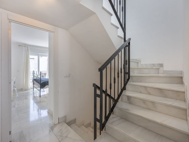 4 Schlafzimmer Reihenhaus in Nueva Andalucía