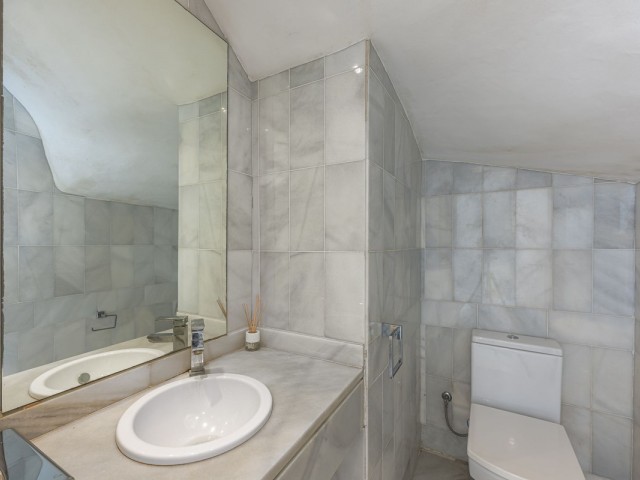 4 Schlafzimmer Reihenhaus in Nueva Andalucía