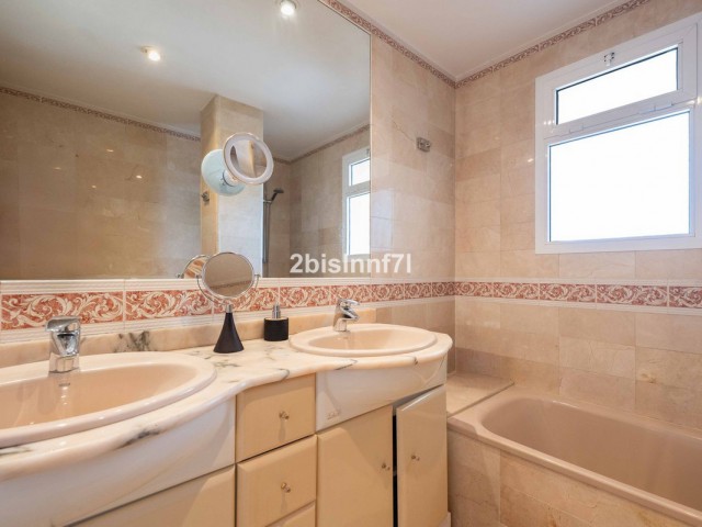 3 Schlafzimmer Apartment in Nueva Andalucía