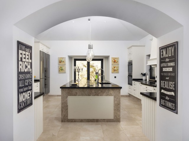 4 Bedrooms Villa in Mijas