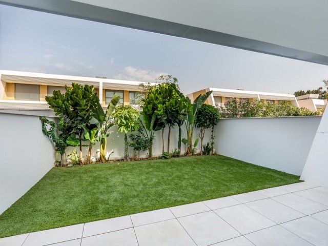 3 Slaapkamer Rijtjeshuis in El Chaparral