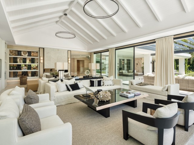 7 Schlafzimmer Villa in Las Brisas