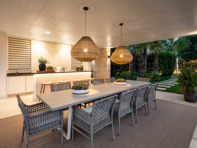 7 Schlafzimmer Villa in Las Brisas