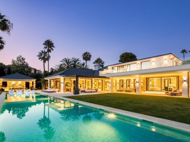 7 Schlafzimmer Villa in Las Brisas