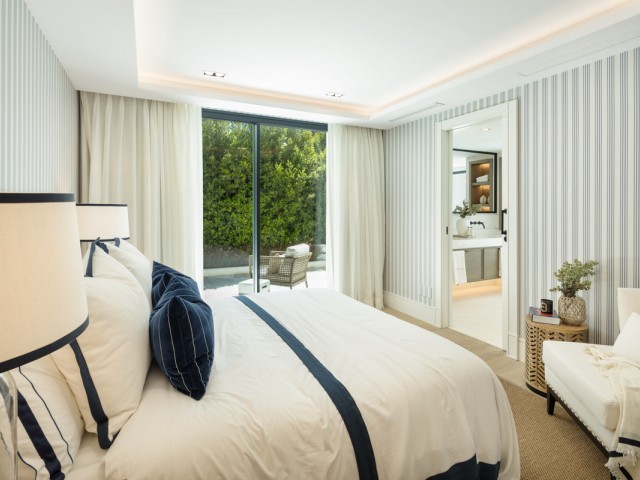 7 Schlafzimmer Villa in Las Brisas