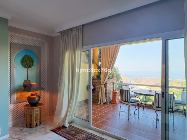 Penthouse in Calahonda