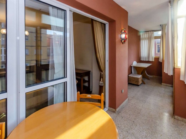 Apartamento con 4 Dormitorios  en Málaga Centro