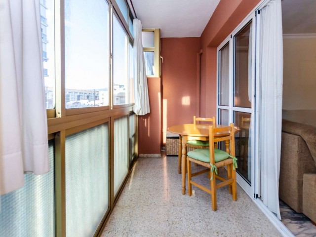 Apartamento con 4 Dormitorios  en Málaga Centro