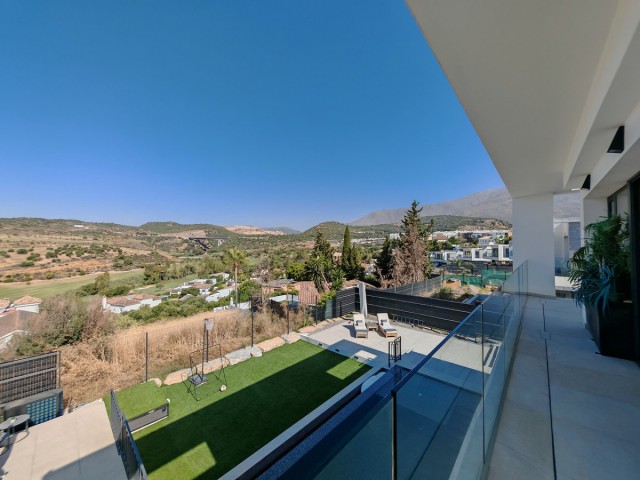 Villa avec 5 Chambres  à Estepona