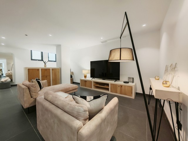 Villa avec 5 Chambres  à Estepona