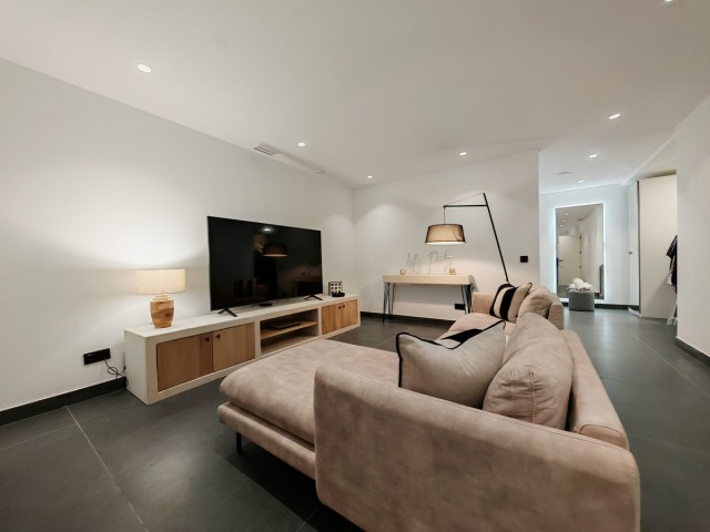 Villa avec 5 Chambres  à Estepona