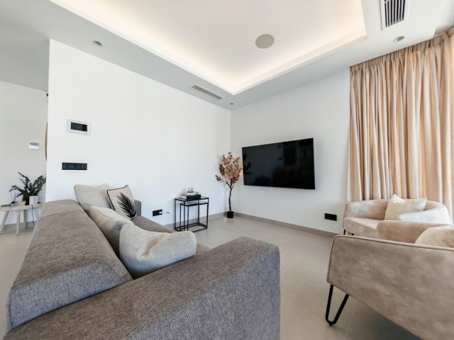 Villa avec 5 Chambres  à Estepona