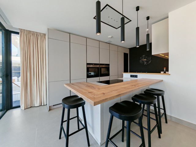 Villa avec 5 Chambres  à Estepona