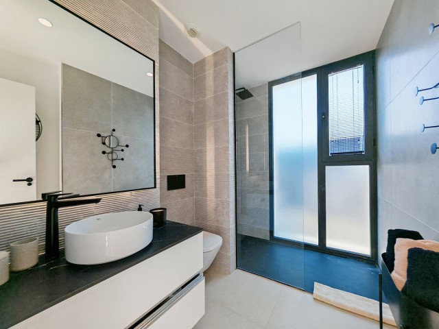 Villa avec 5 Chambres  à Estepona