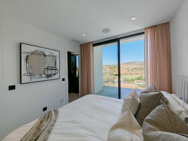 Villa avec 5 Chambres  à Estepona