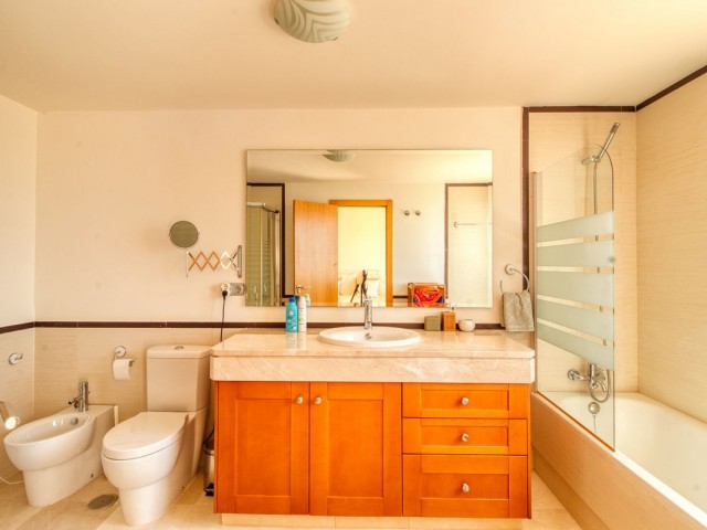 4 Bedrooms Townhouse in Manilva