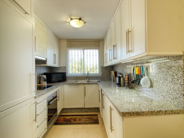 Maison mitoyenne avec 4 Chambres  à Manilva