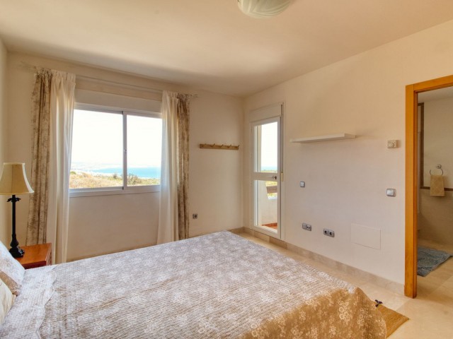 Maison mitoyenne avec 4 Chambres  à Manilva