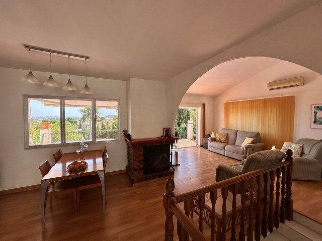 4 Schlafzimmer Villa in Cerros del Aguila