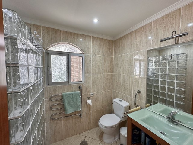 4 Schlafzimmer Villa in Cerros del Aguila