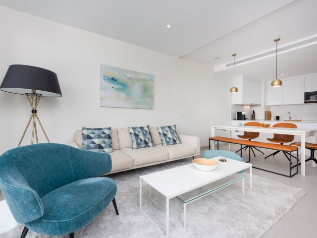 Appartement avec 3 Chambres  à Estepona