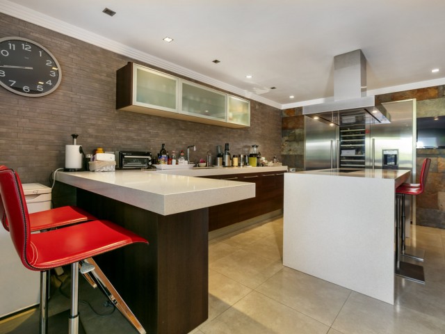 4 Bedrooms Apartment in The Golden Mile