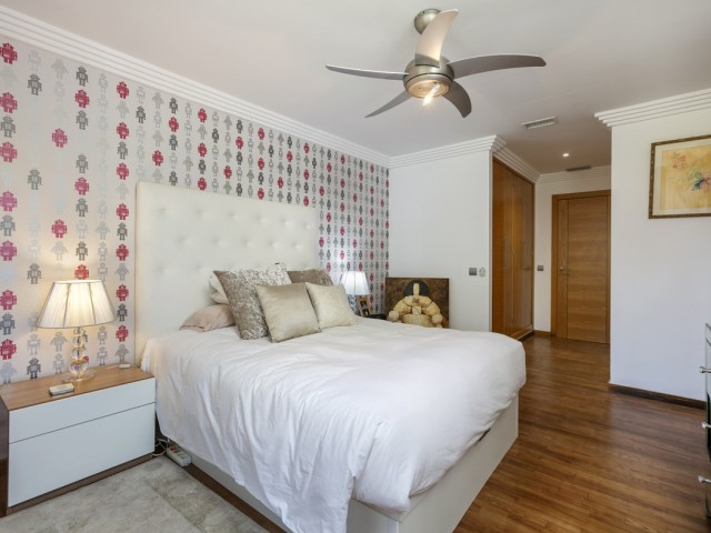 4 Bedrooms Apartment in The Golden Mile