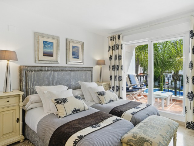 3 Slaapkamer Rijtjeshuis in Nueva Andalucía