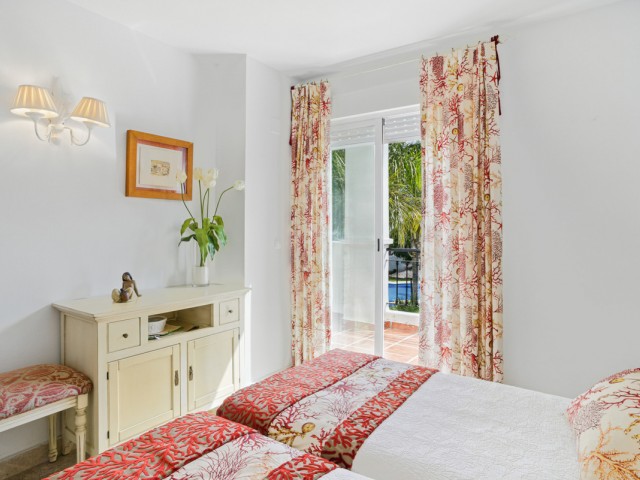 3 Slaapkamer Rijtjeshuis in Nueva Andalucía