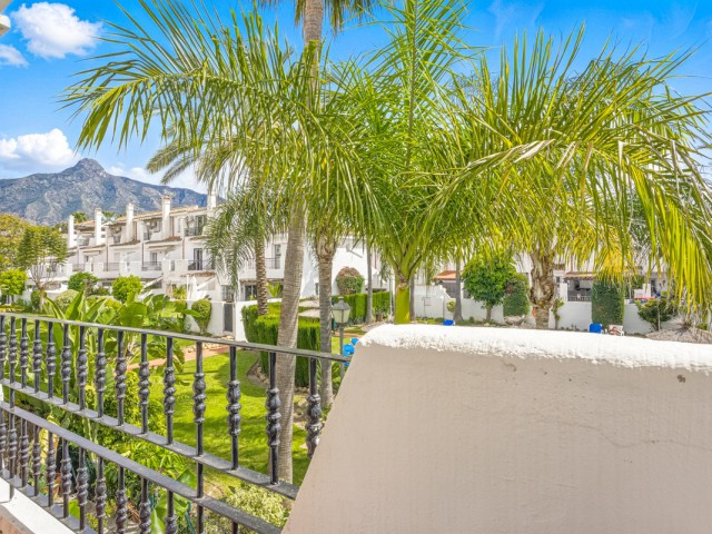 3 Schlafzimmer Reihenhaus in Nueva Andalucía