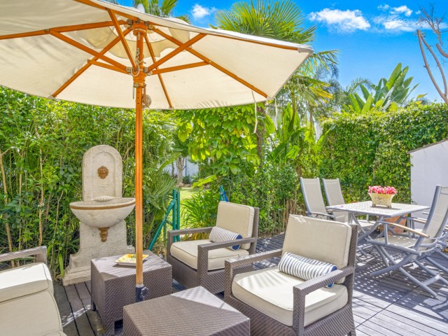 3 Schlafzimmer Reihenhaus in Nueva Andalucía