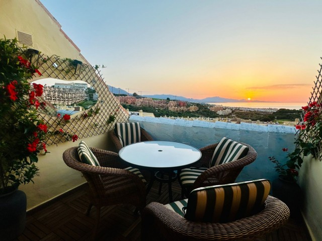 Penthouse avec 2 Chambres  à La Duquesa