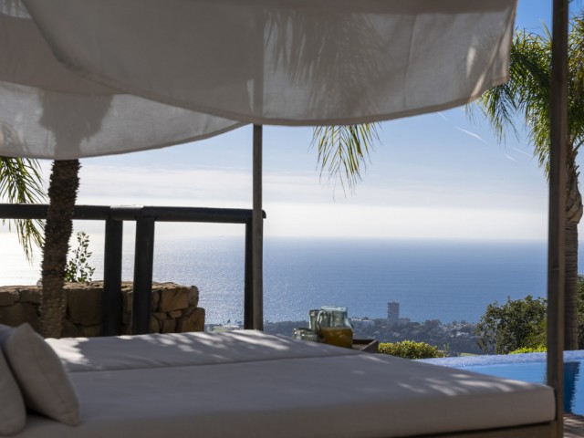 6 Bedrooms Villa in Altos de los Monteros